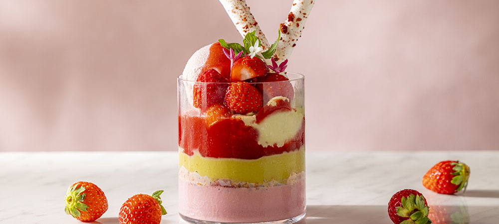 季節を彩る贅沢メニュー「ストロベリーパフェ」